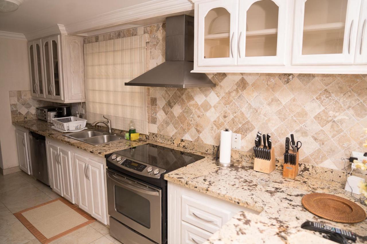 Bianca Bay 3 Bedroom West Coast Beach Front Villa セントジェームス エクステリア 写真