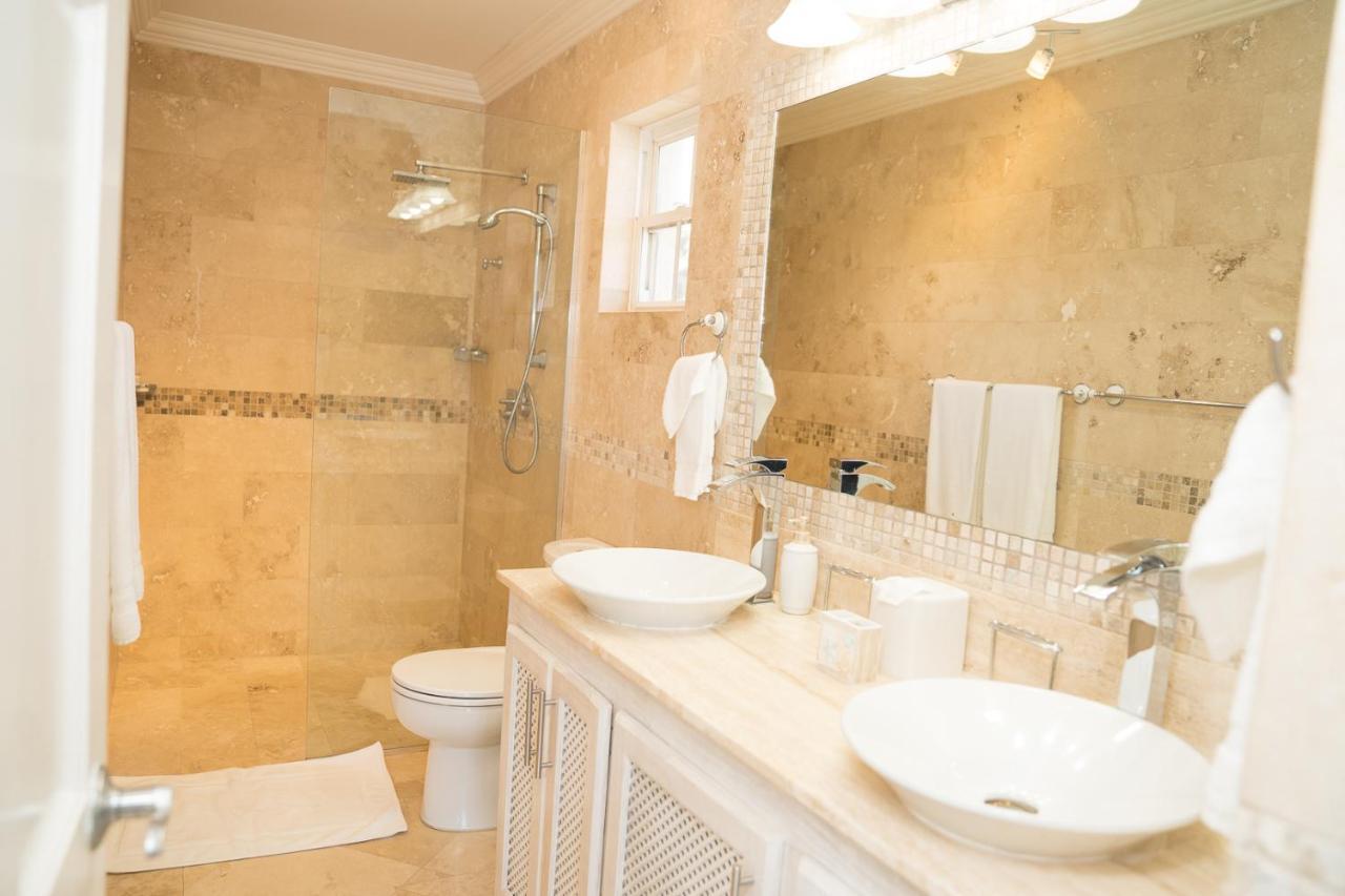 Bianca Bay 3 Bedroom West Coast Beach Front Villa セントジェームス エクステリア 写真