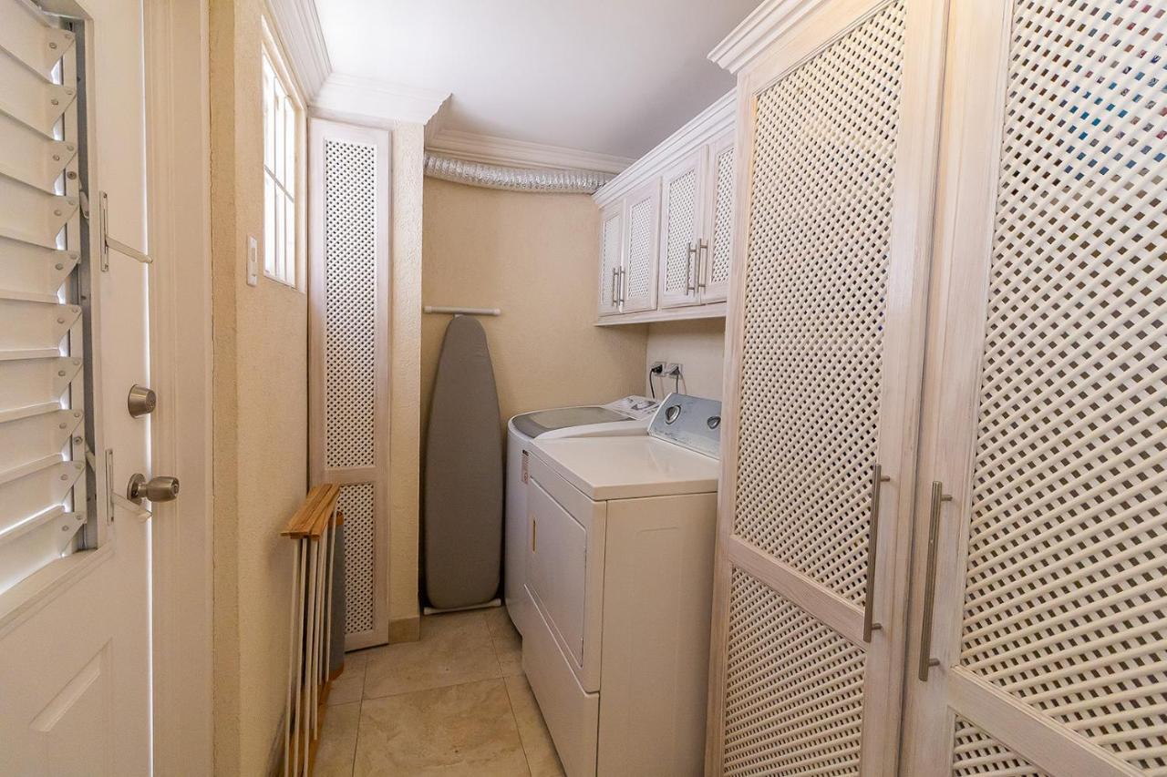 Bianca Bay 3 Bedroom West Coast Beach Front Villa セントジェームス エクステリア 写真